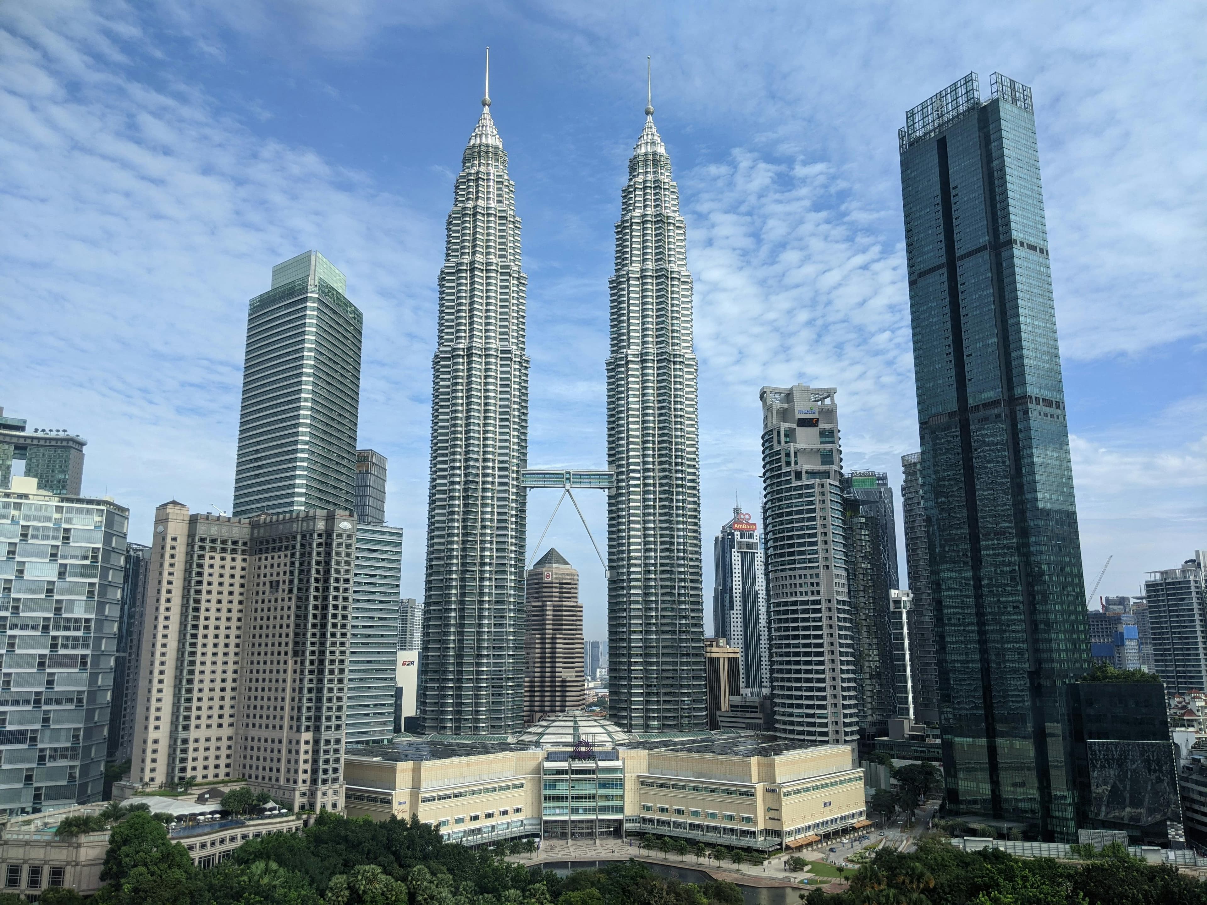 Malaysia travel destination - Malaysia is a dynamic destination combining modern cities, tropical islands, rainforests, and rich cultural heritage—offering excellent value and diverse experiences.
